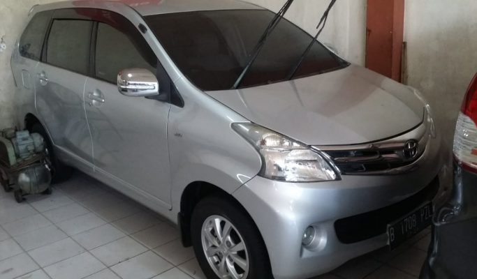 Mobil Bekas Toyota Avanza 1.3 G MPV 2013